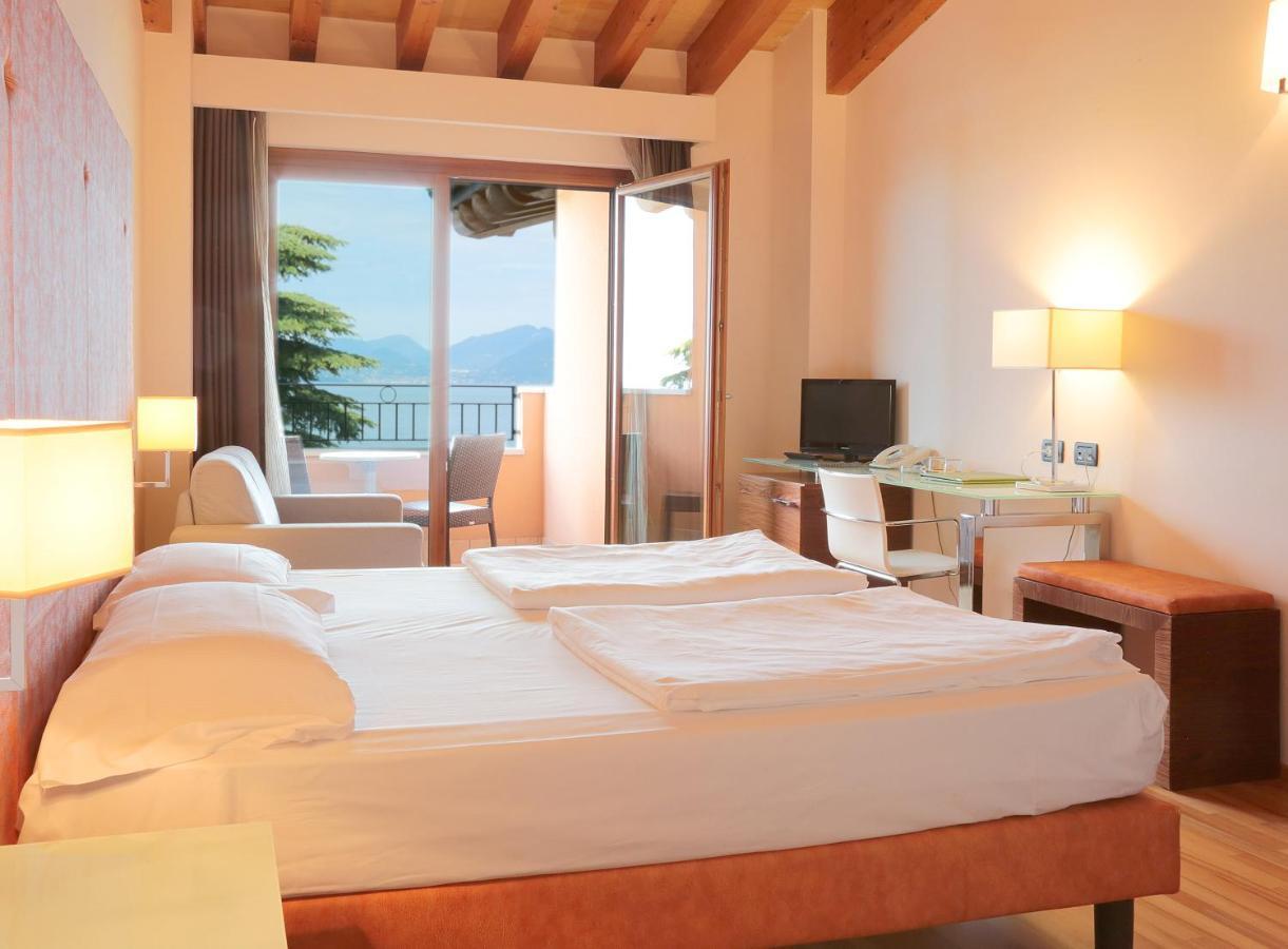 Hotel Lido Torri Del Benaco Buitenkant foto