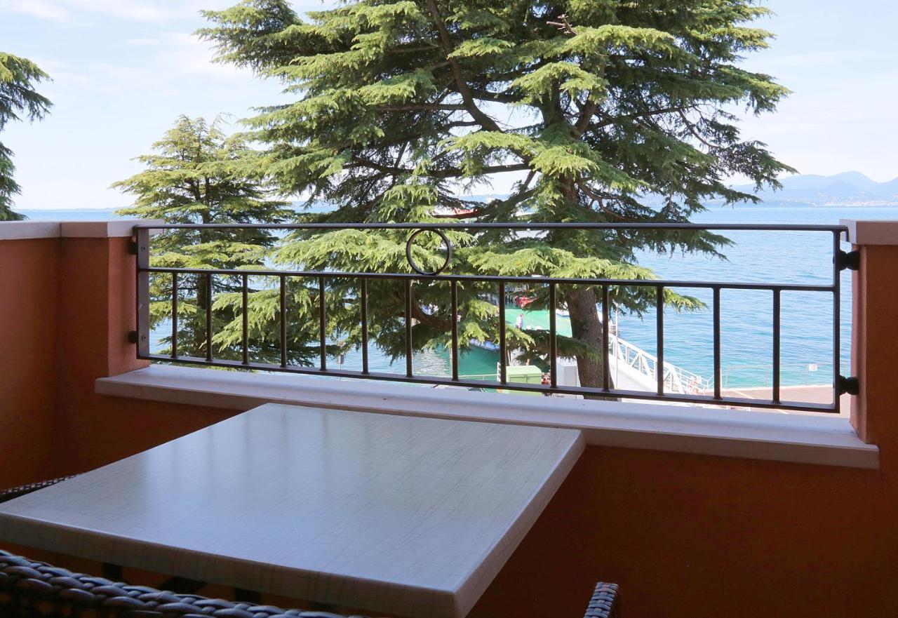 Hotel Lido Torri Del Benaco Buitenkant foto