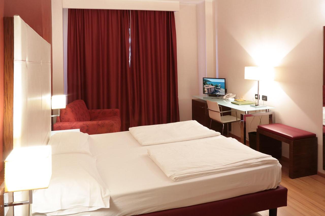 Hotel Lido Torri Del Benaco Buitenkant foto