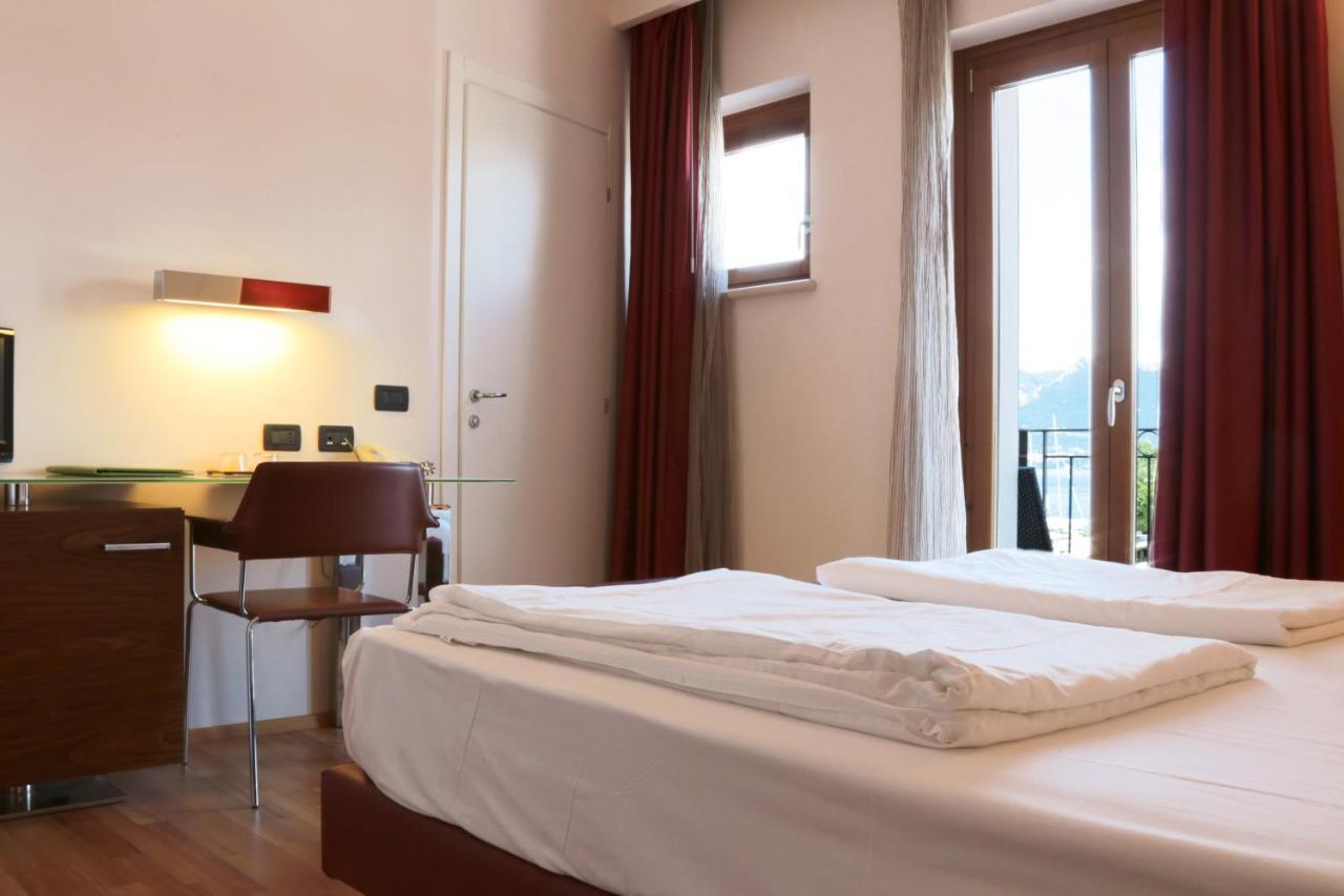 Hotel Lido Torri Del Benaco Buitenkant foto