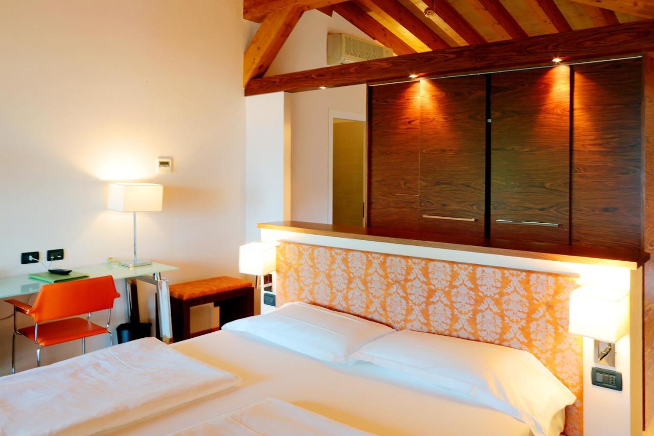 Hotel Lido Torri Del Benaco Buitenkant foto