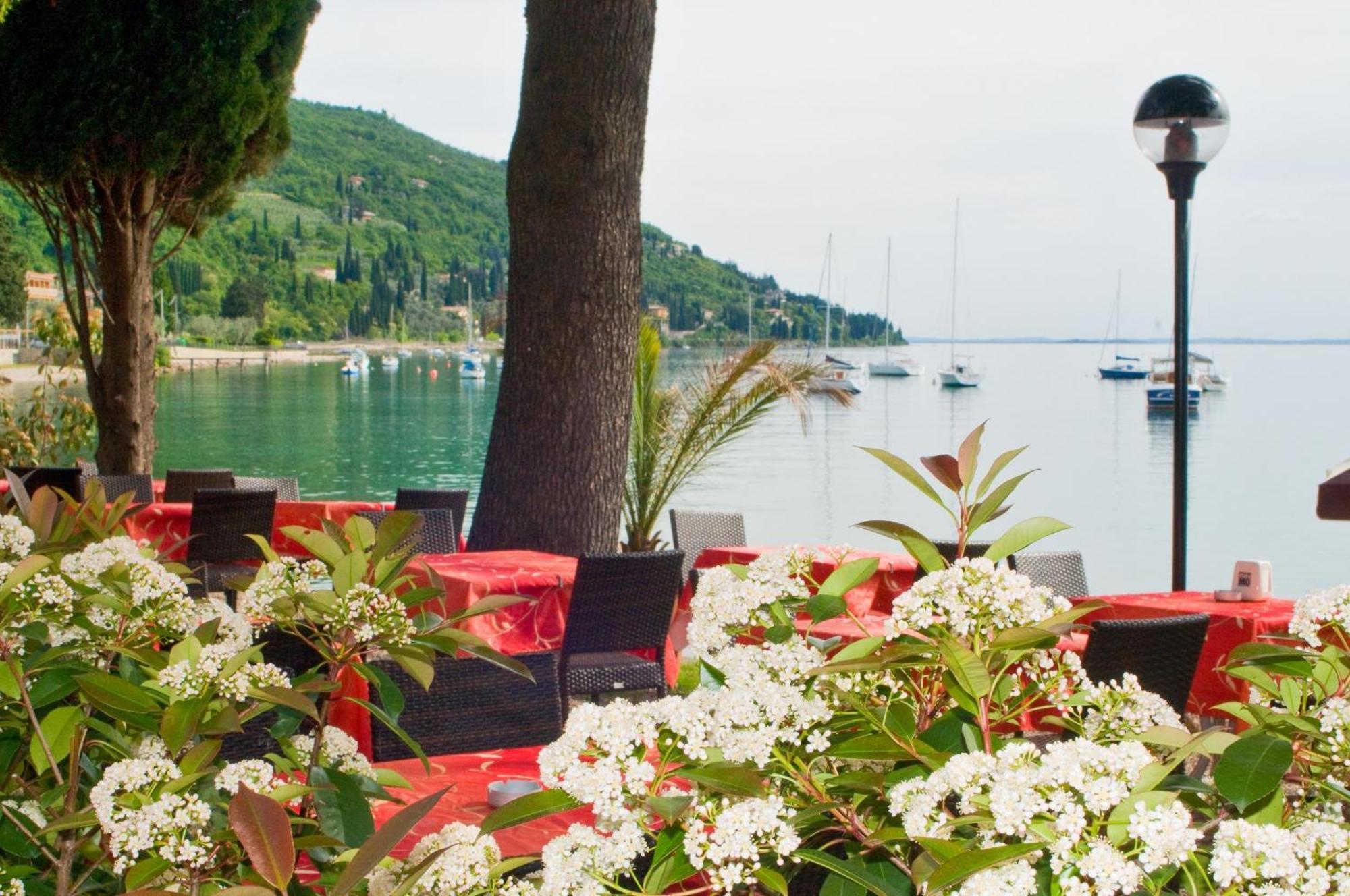 Hotel Lido Torri Del Benaco Buitenkant foto